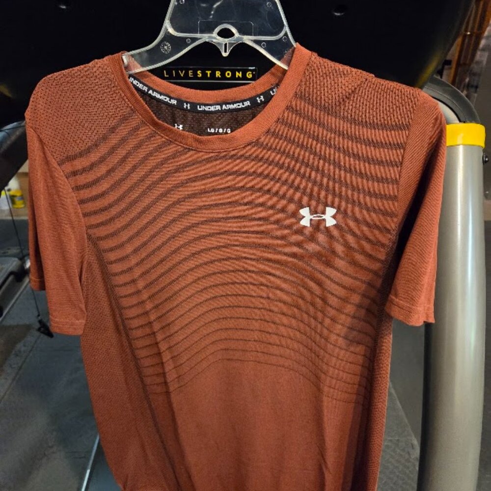 Under Armour Heatgear seamless Tee, Men's Size Large